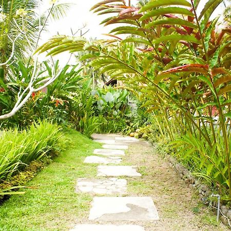 Kishi-Kishi Hotel Ubud  Exterior photo