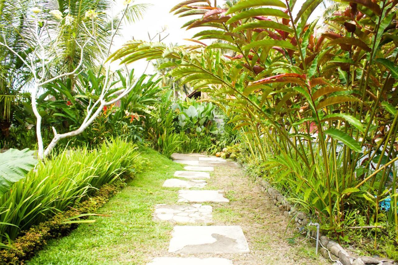 Kishi-Kishi Hotel Ubud  Exterior photo